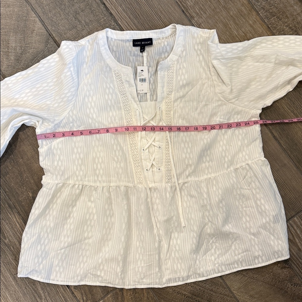 🤍 NWT Lane Bryant White Crochet Lace Up Textured Peplum Blouse Size 20 - Picture 8 of 9